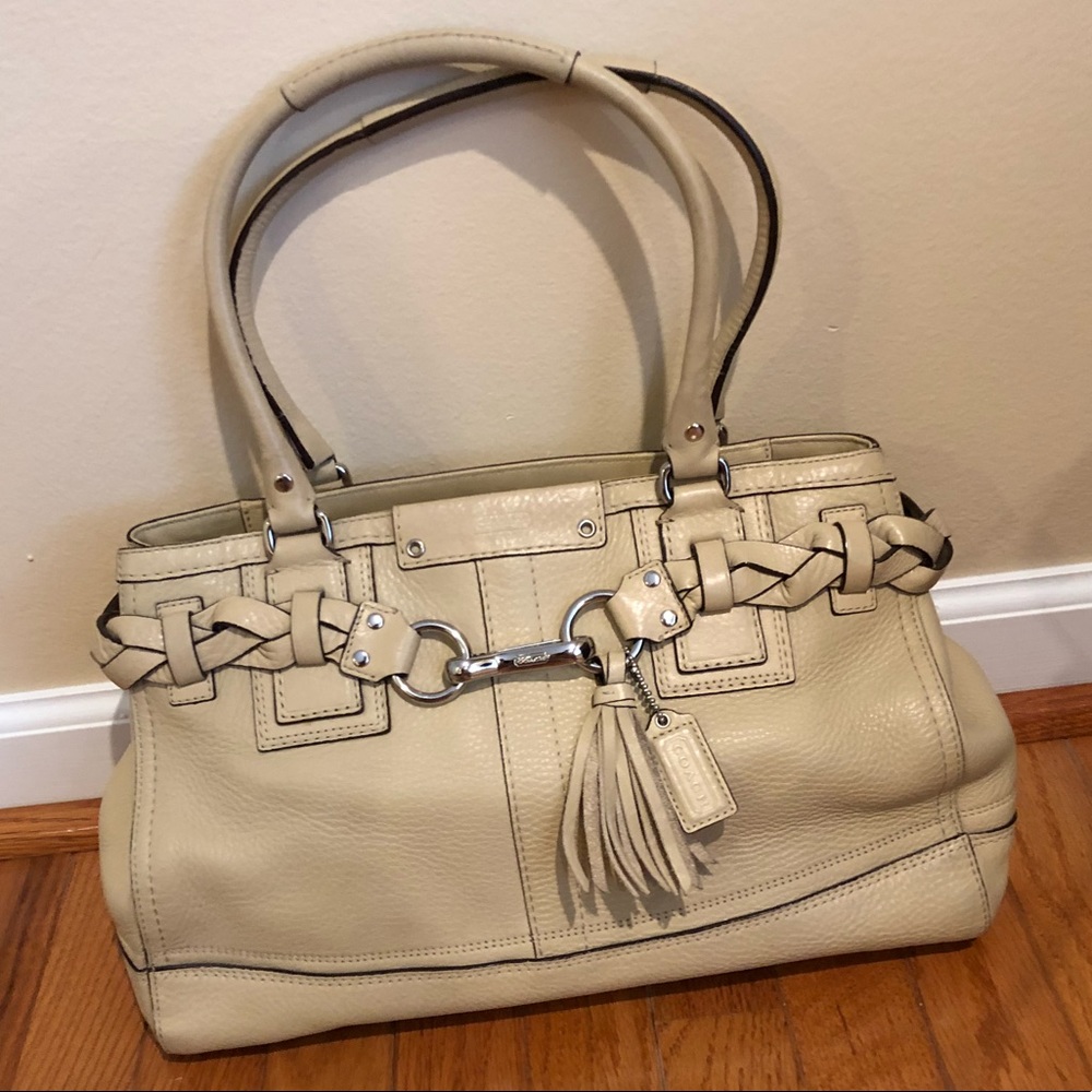 Coach handbag with braiding style